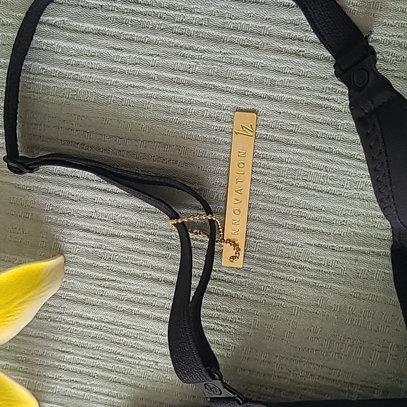 Super Plunge Microfiber Push-up Bra - Picture 2 of 13